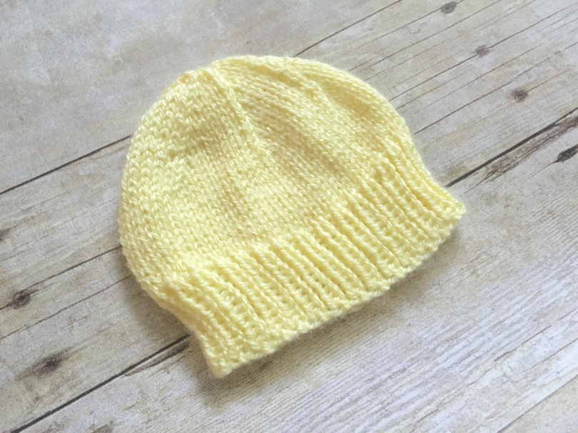 Free baby knitting pattern.